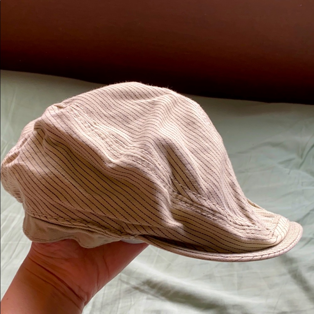 🙌Izzue striped hat! Khaki!